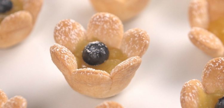 Lemon Curd Flower Tarts Header
