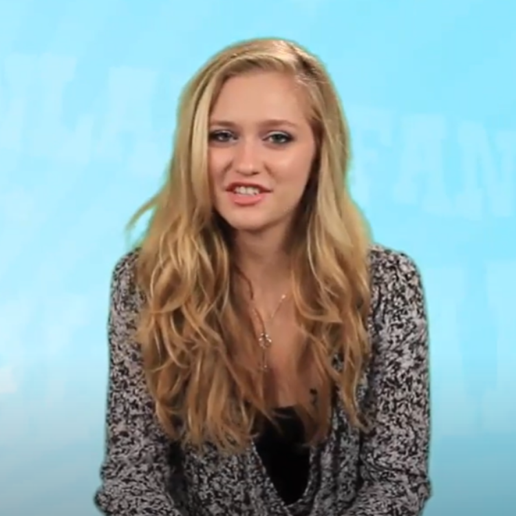 Country music singer Maggie Sajak