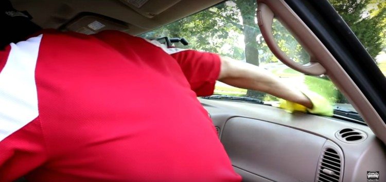 inside windshield cleaner