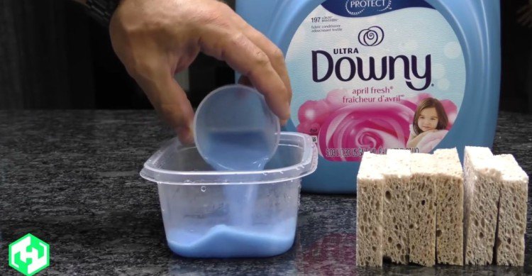 Image of fabric softener and sponges.