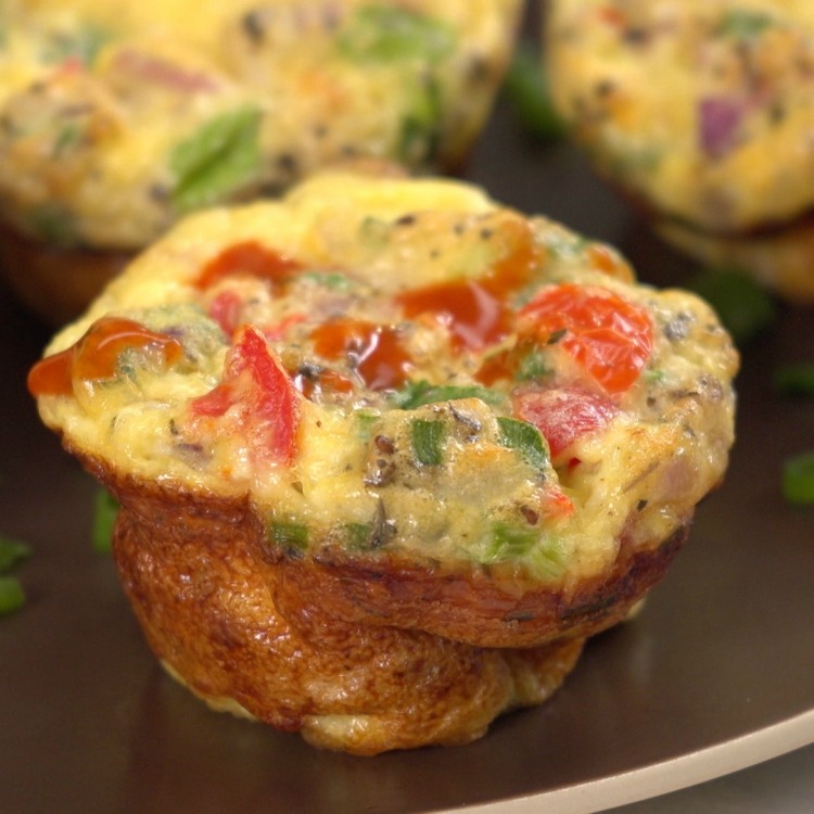 Grab and go omelette with tomato, cheese and onion