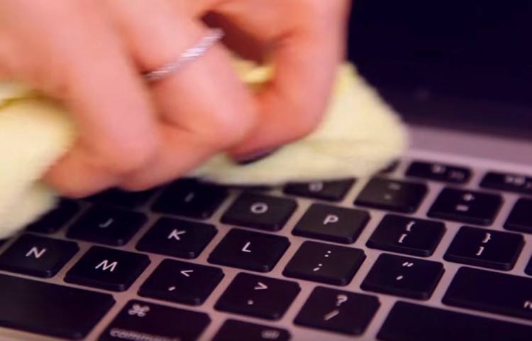 Cleaning Laptops Edited