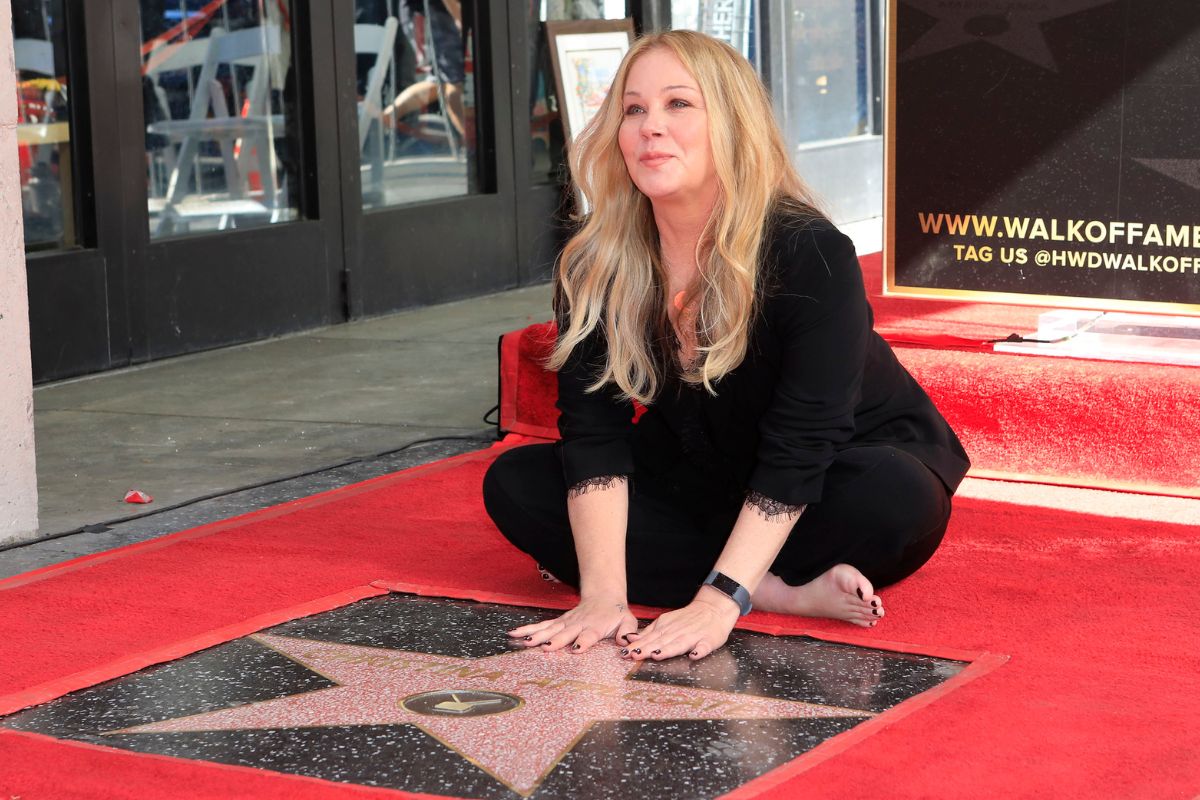 Applegate breaks silence amid persistent hospitalization rumors