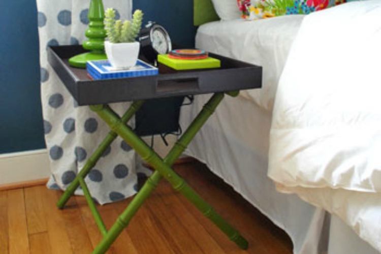 CommandStripTrayTable