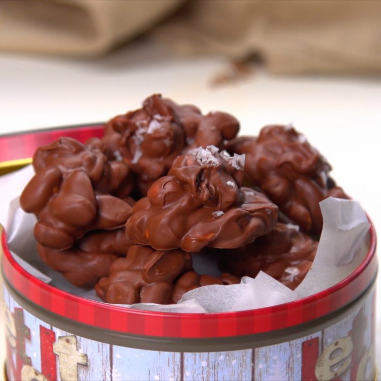 Crock-pot candy in decorative Christmas tin