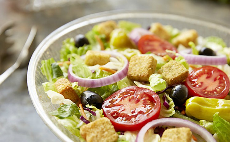 Image of Olive Garden salad.
