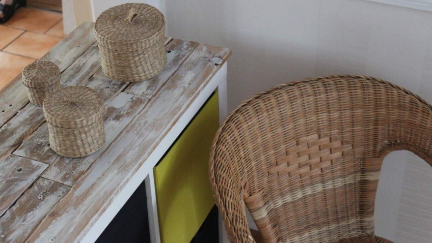 Rustic Porch Cube