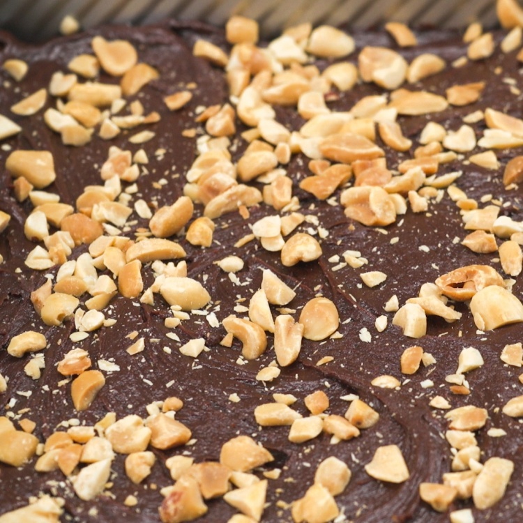 Immediately top with the chopped peanuts