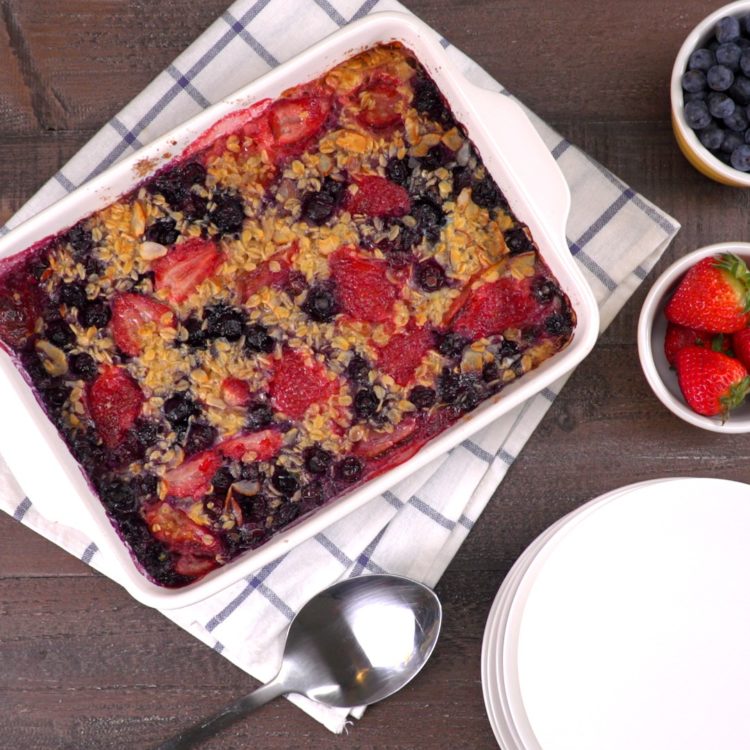 Baked Oatmeal with strawberries and blueberries