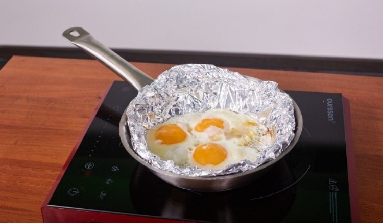 Image of eggs in frying pan.